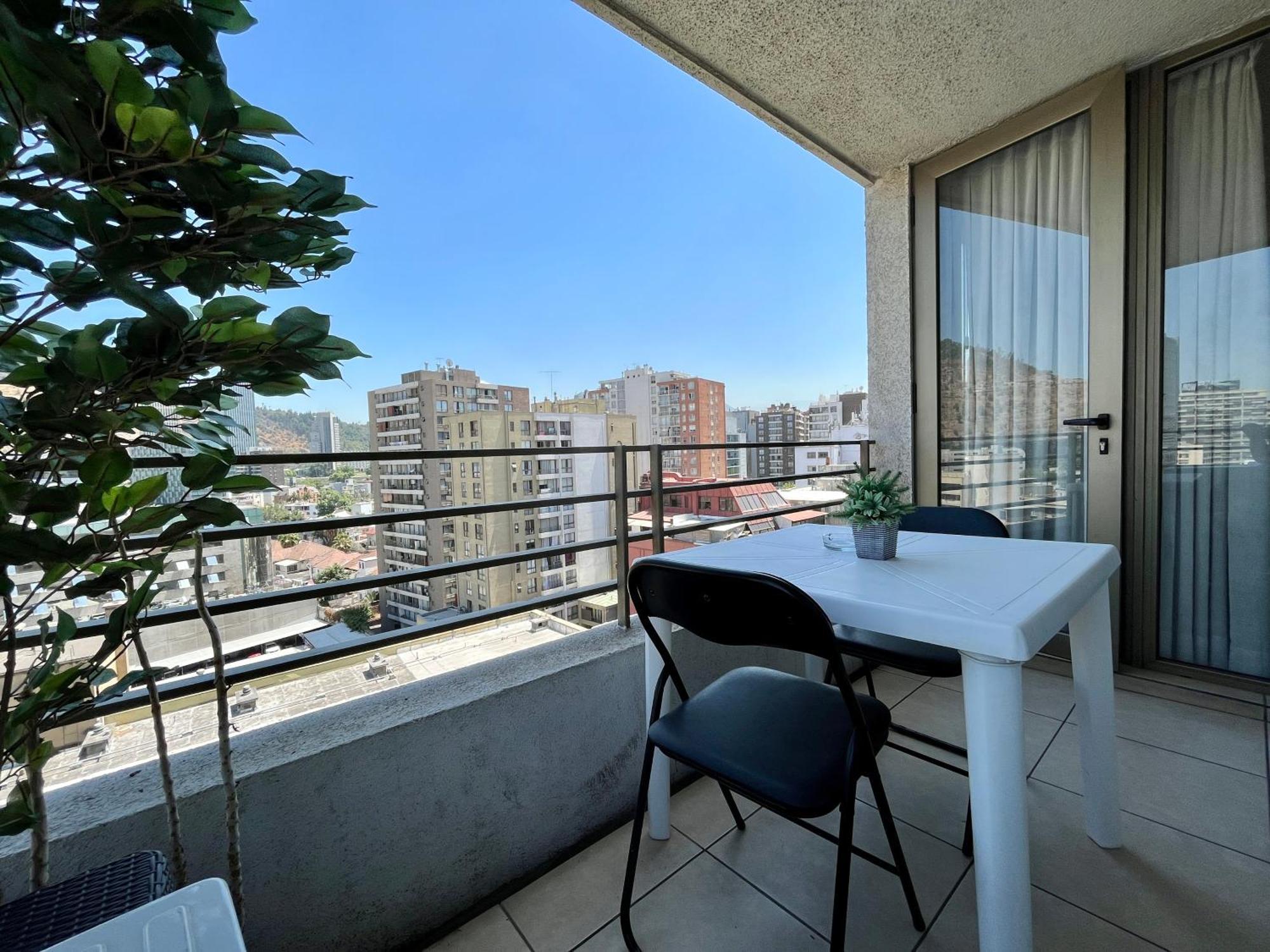 Apartamentos City Centro Manuel Montt Сантьяго Экстерьер фото